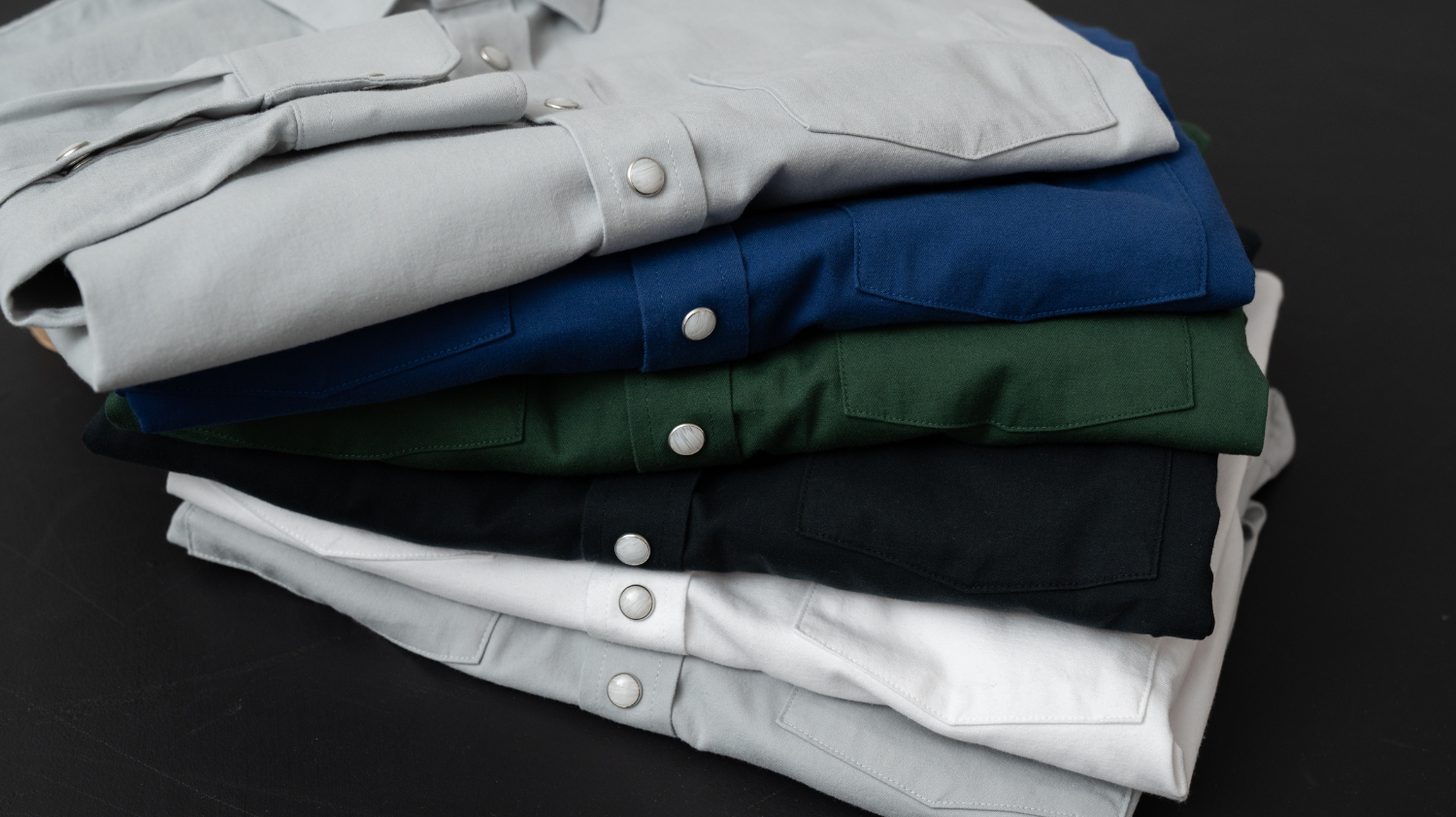 Express Your Unique Style with Snaps Clothing's Trendy Pearl Snap Shirts for Casual Wear